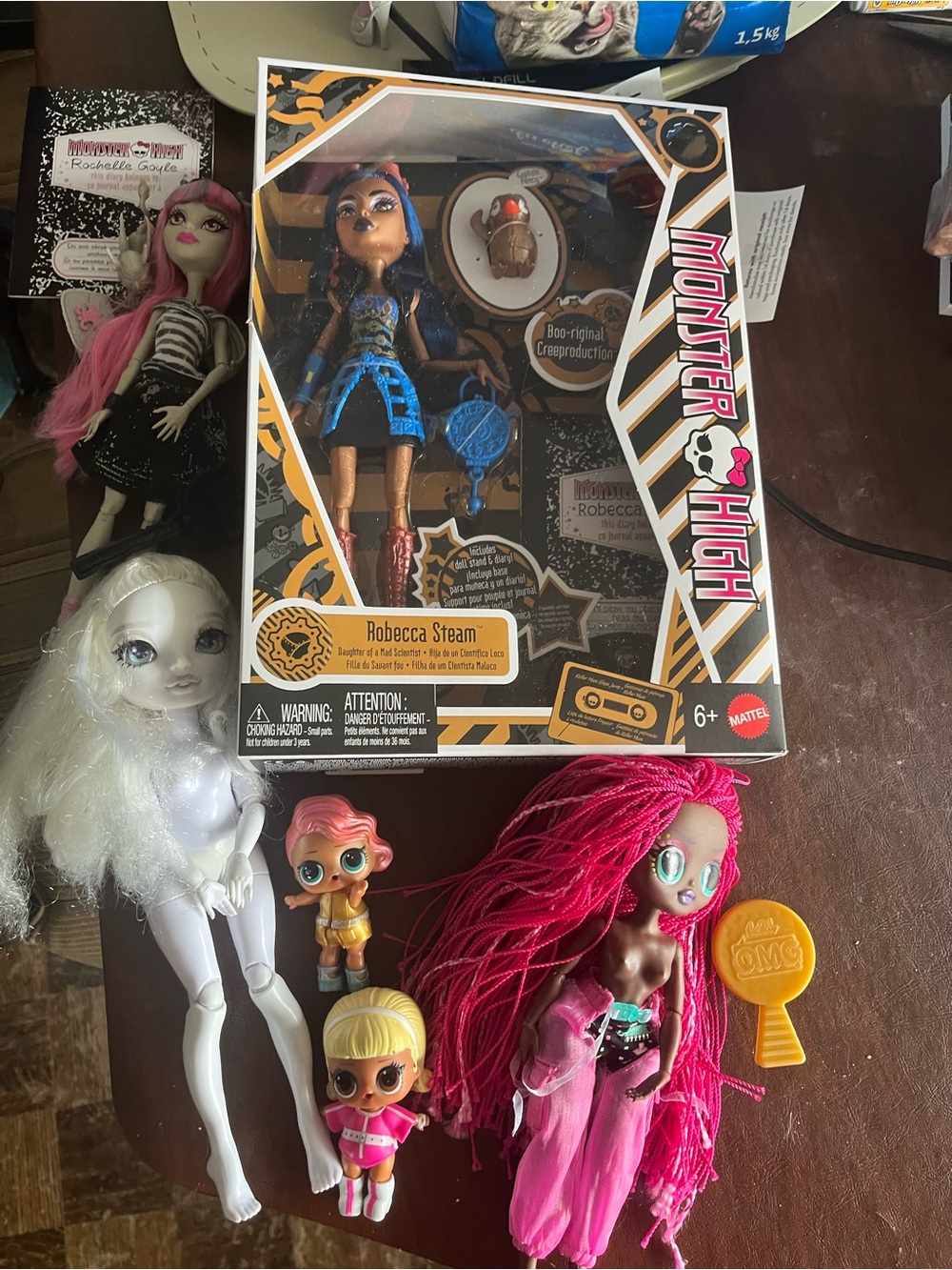 Monster high & lol omg bundle
